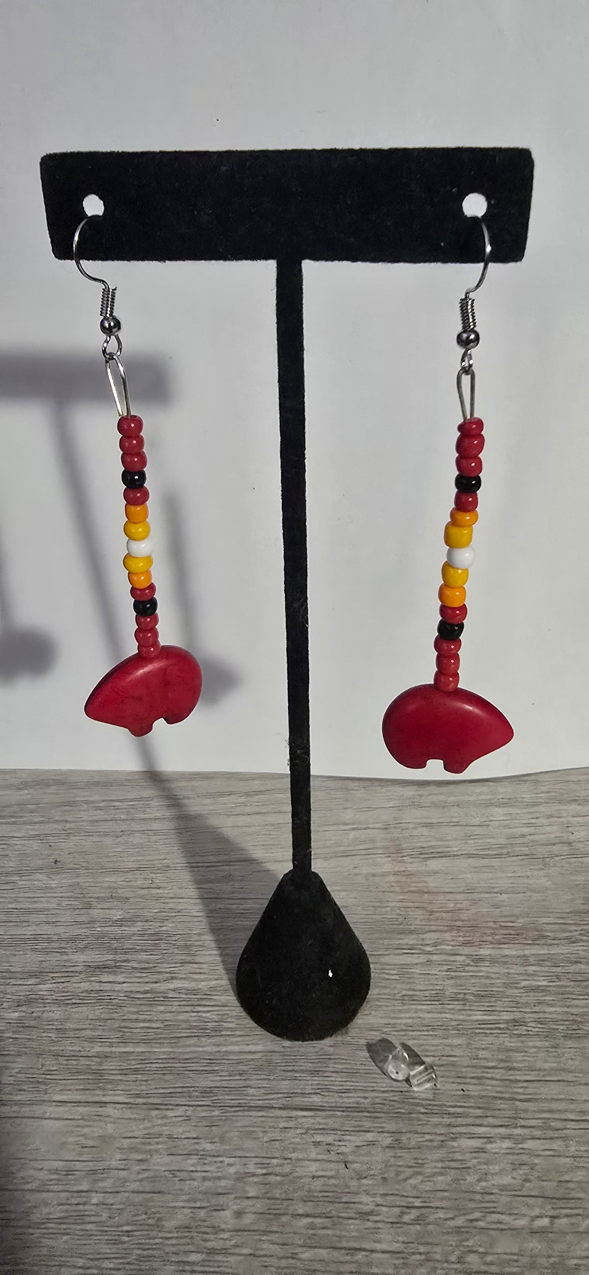 Dangle bear earring