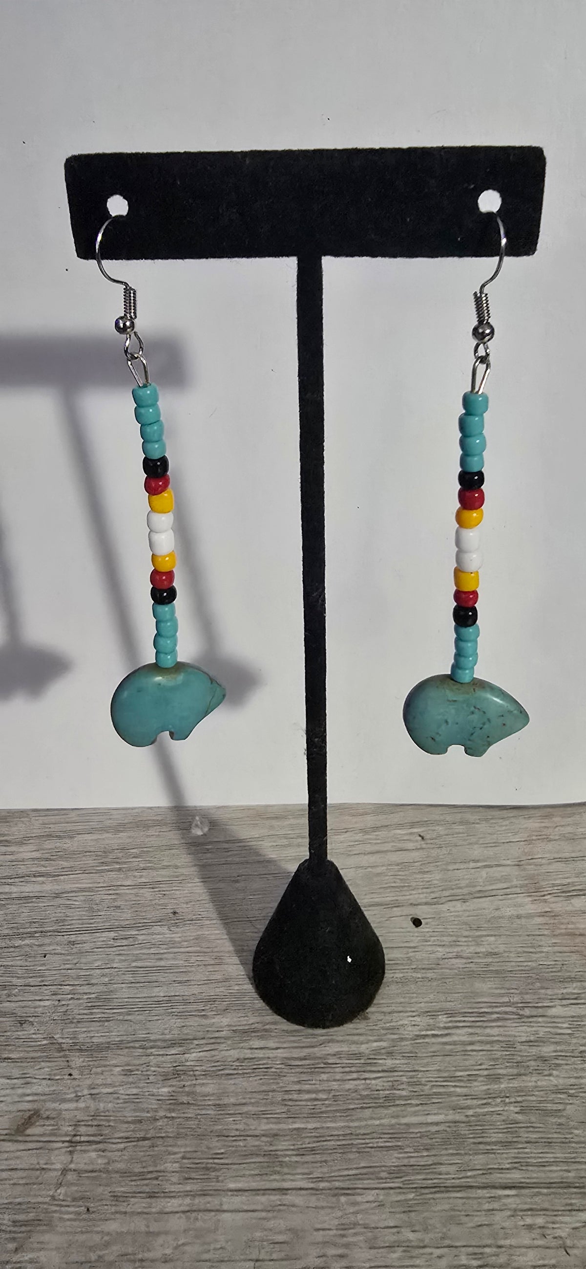 Dangle bear earring